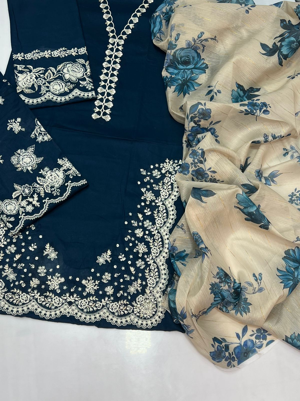 ZARA SHAH JAHAN | LAWN 3 PIECE FULL HEAVY EMB UNSTITCHED FOR SUMMER 2025